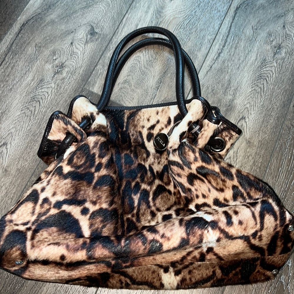 Furla shoulder bag leopard fur- beautiful!